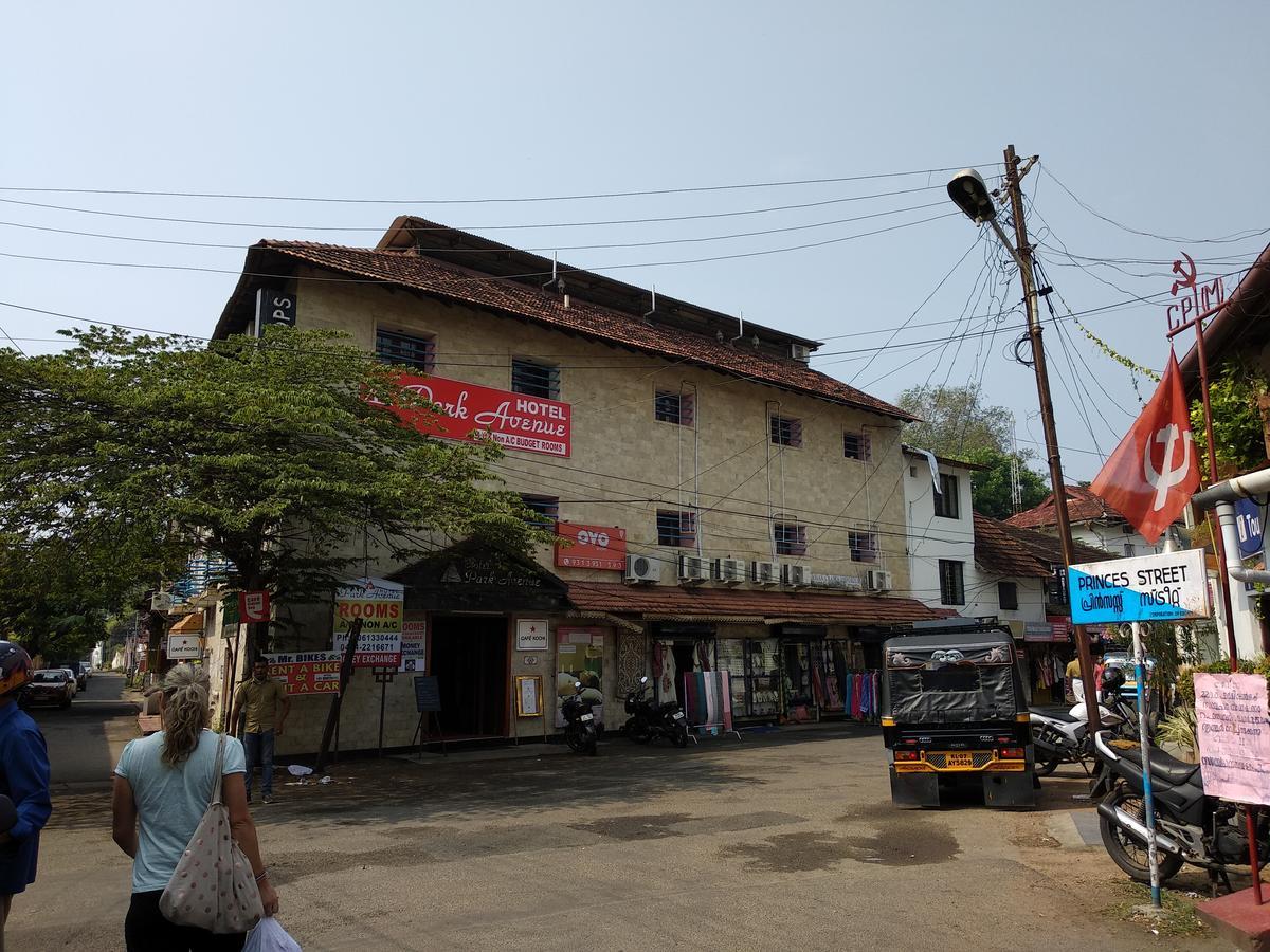 Hotel Park Avenue Kochi Εξωτερικό φωτογραφία