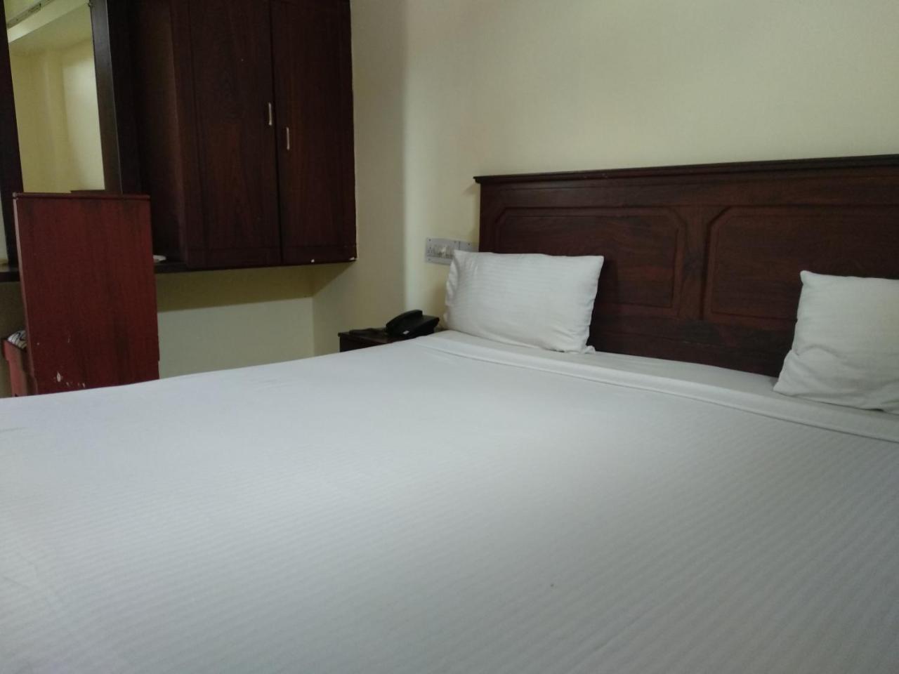 Hotel Park Avenue Kochi Εξωτερικό φωτογραφία
